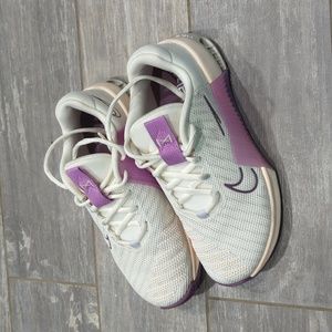 EUC Nike Women's Metcon 9 - Size 7